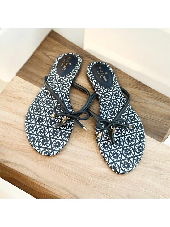 kate spade Shoes - Kate Spade Women’s 7.5 M Mystic Bow and Spade Black & White Sandals NWOT